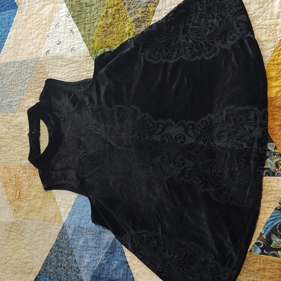 Black Velvet Gypsies and Moondust Top - Picture 2 of 7